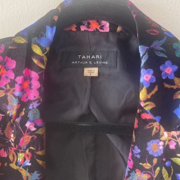 Tahari Flowered Velvet Blazer - Picture 2 of 3